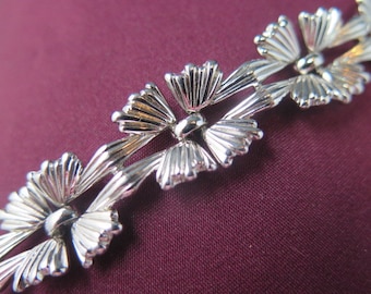 Crown Trifari Floral Link Silver Tone Bracelet