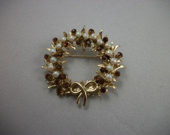 Vintage Gold Tone, Faux Pearl and Topaz Rhinestone Wreath Pin.