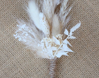 Boho Mini Dried Flower Boutonniere with Accents
