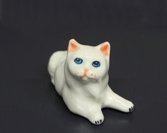 Miniature Animals Ceramic White Sitting Kitten Cat Ceramic Hand painted