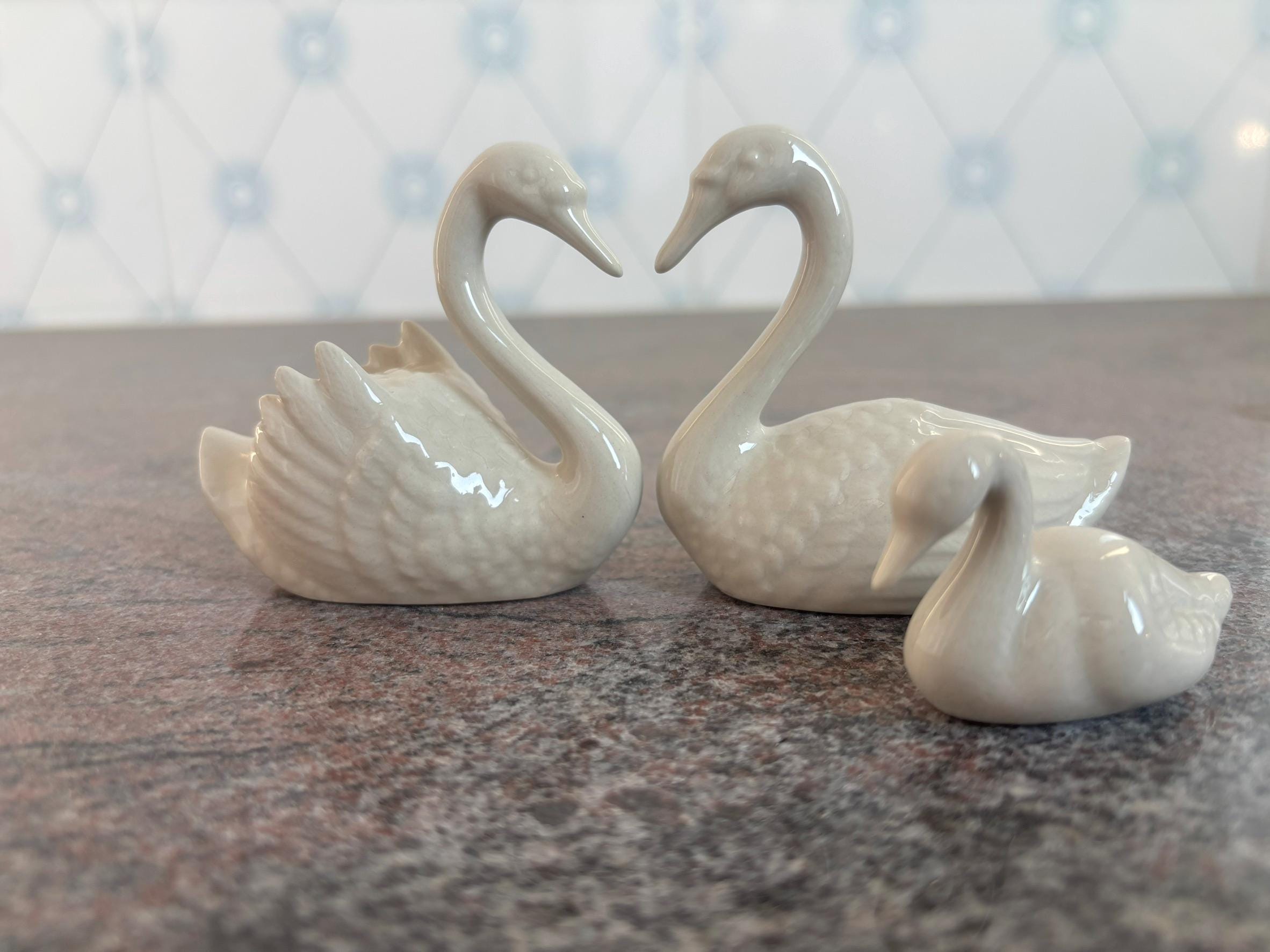 Vintage Ceramics Figurines - Etsy Canada