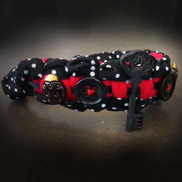 Coraline Themed Bracelet - Etsy