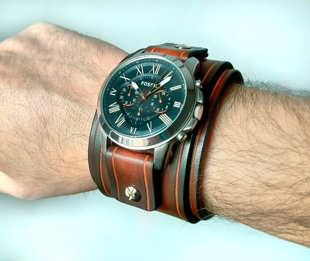 ハンドメイドブラウンレザー腕時計 il_1080xN.4829385303_lf9y.jpg