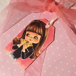 Retro 70s Gift Tags: Girls with Pets, Set of 8 bild 3