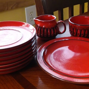 Thomas Rosenthal Germany Scandic Flame Flammfest Plates, Creamer Pitcher, and Souffle Ramekin