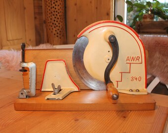 Selten !! Antike manuelle Brotschneidemaschine  AWR / Brocante & Vintage