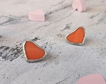 Orange stud earrings in heart shape in stained glass and sterling silver, girft for mother's day or for best friend birthday, woman present