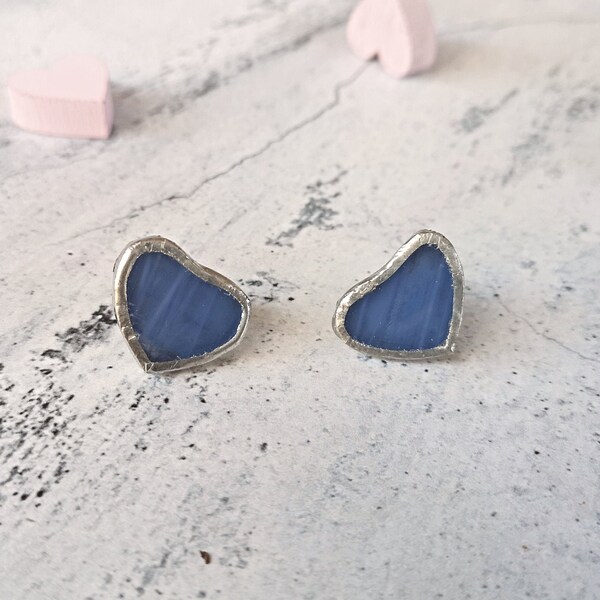 Orecchini blu fiordaliso a cuore in vetro con perno in argento per donna, regalo anniversario per fidanzata o moglie o festa della mamma