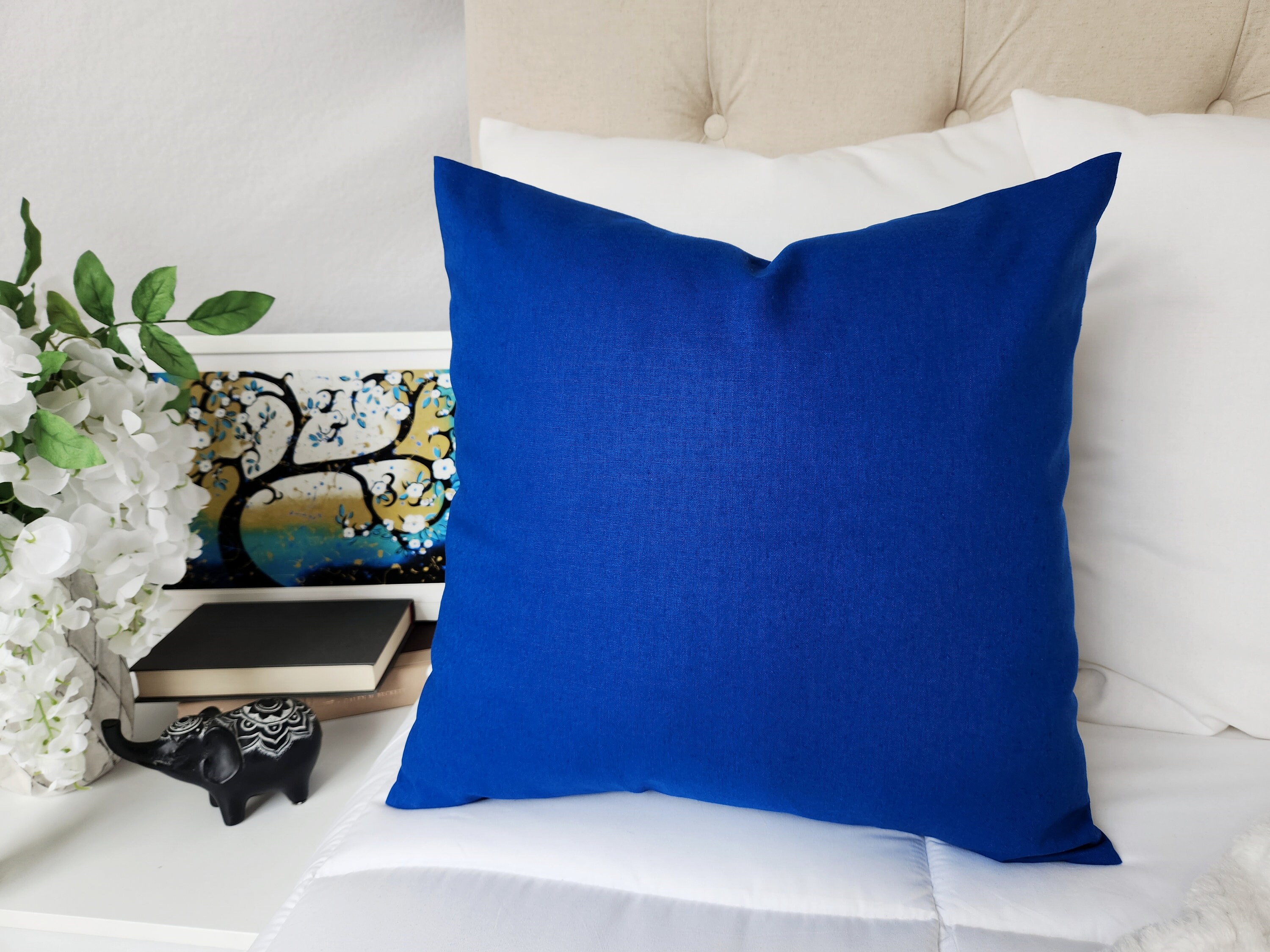 Royal blue throw pillows deals
