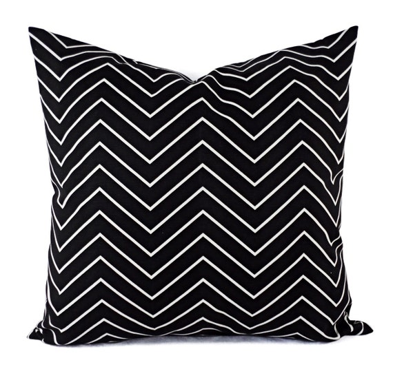Black and white chevron pillows sales