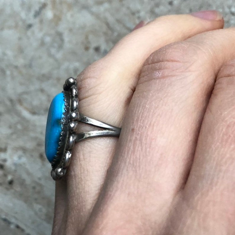 Bright Blue Turquoise and Sterling Silver Native American Vintage Oval Ring