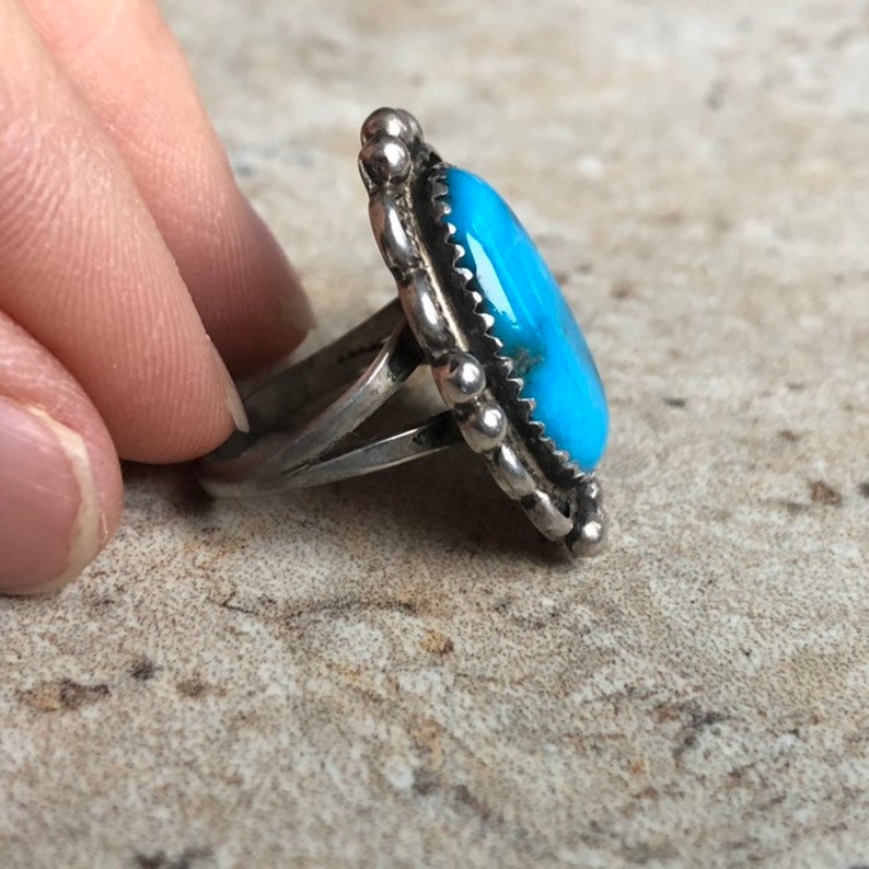 Bright Blue Turquoise and Sterling Silver Native American Vintage Oval Ring