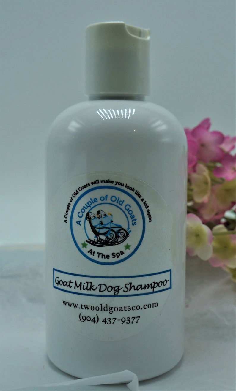Goat Milk Dog Shampoo Moisturize and Clean Good for Sensitive Skin