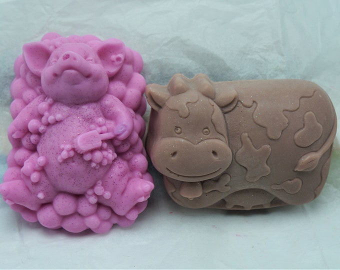 Bathing pig or Happy Cow will be sure to get your kids in the bath.  Your kids will love bathing with their favorite farm animal