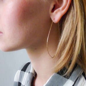 CIRQUE HOOP EARRINGS Long Tapered Hoop Earrings Minimalist Hammered Hoops in 14k Gold or Rose Gold Fill image 2