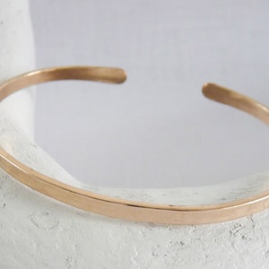 HAMMERED OVAL BRACELET - Hammered Gold Cuff Bracelet - 14k Gold Filled