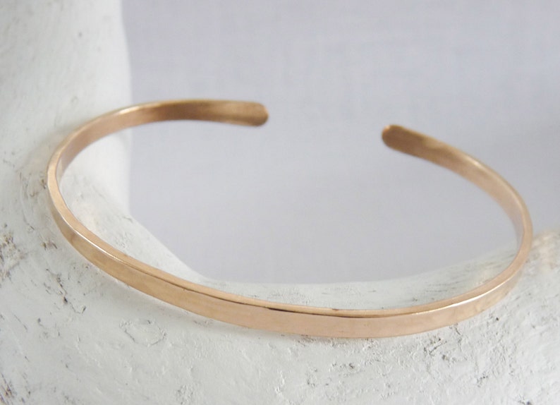 HAMMERED OVAL BRACELET Hammered Gold Cuff Bracelet 14k Etsy