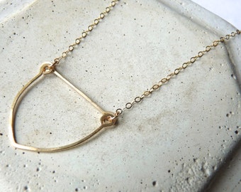 CREST NECKLACE - Gold Minimalist Necklace - Hammered 14k Gold Fill Pointed Arch Necklace