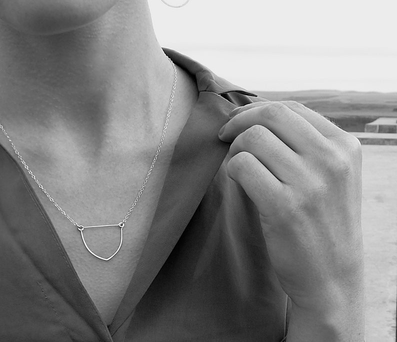 CREST NECKLACE Minimalist Gold Necklace Hammered Arch Necklace Simple Gold Necklace image 2