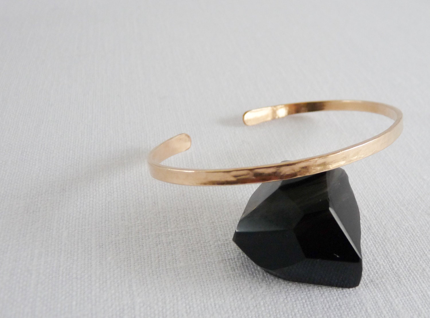 HAMMERED OVAL BRACELET Hammered Gold Cuff Bracelet 14k Etsy