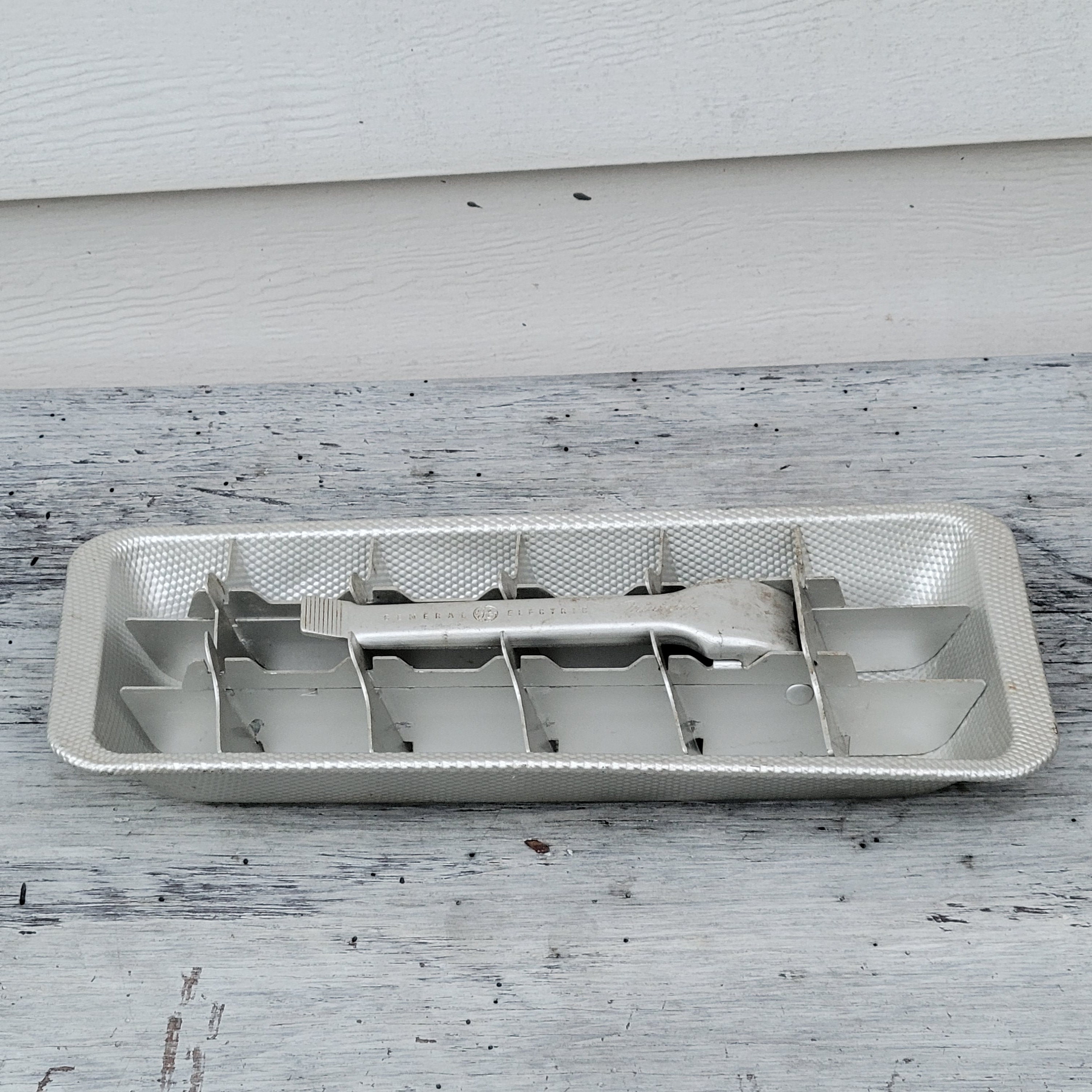 Vintage Set of Three Metal Ice Cube Tray Mold General Electric GE Mini –  Shop Cool Vintage Decor