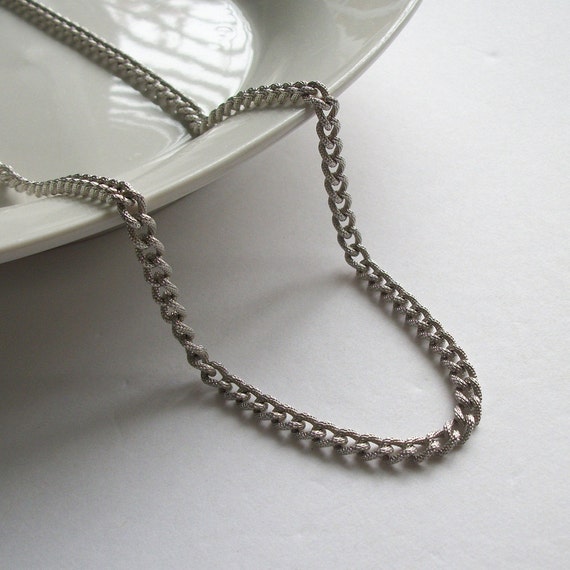 Striking Long Vintage Silver Toned Chain Necklace 