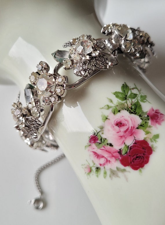 Stunning Vintage Bracelet Silver Toned Rhinestone 