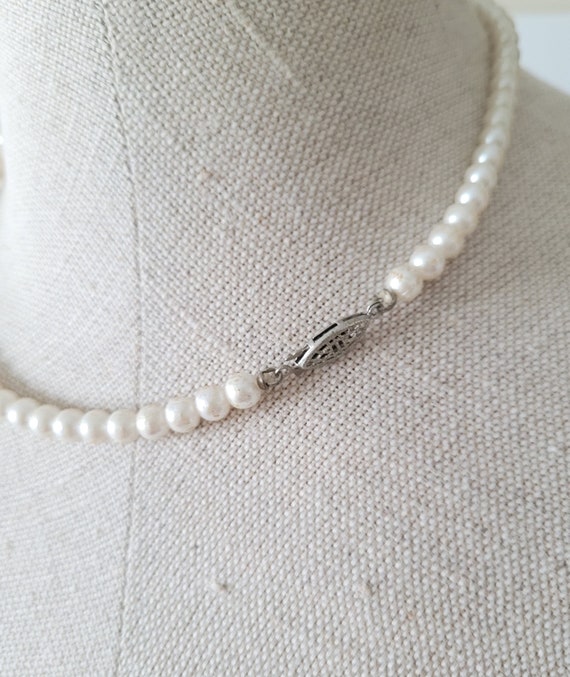 Vintage Faux Pearl Necklace 16 inch Y Faux Pearl … - image 4