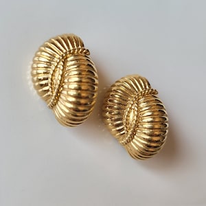 Stunning RARE Vintage Signed TRIFARI TM Gold Colored Clip On Earrings Large Earrings Gold Clip Back Earrings Designer Jewelry