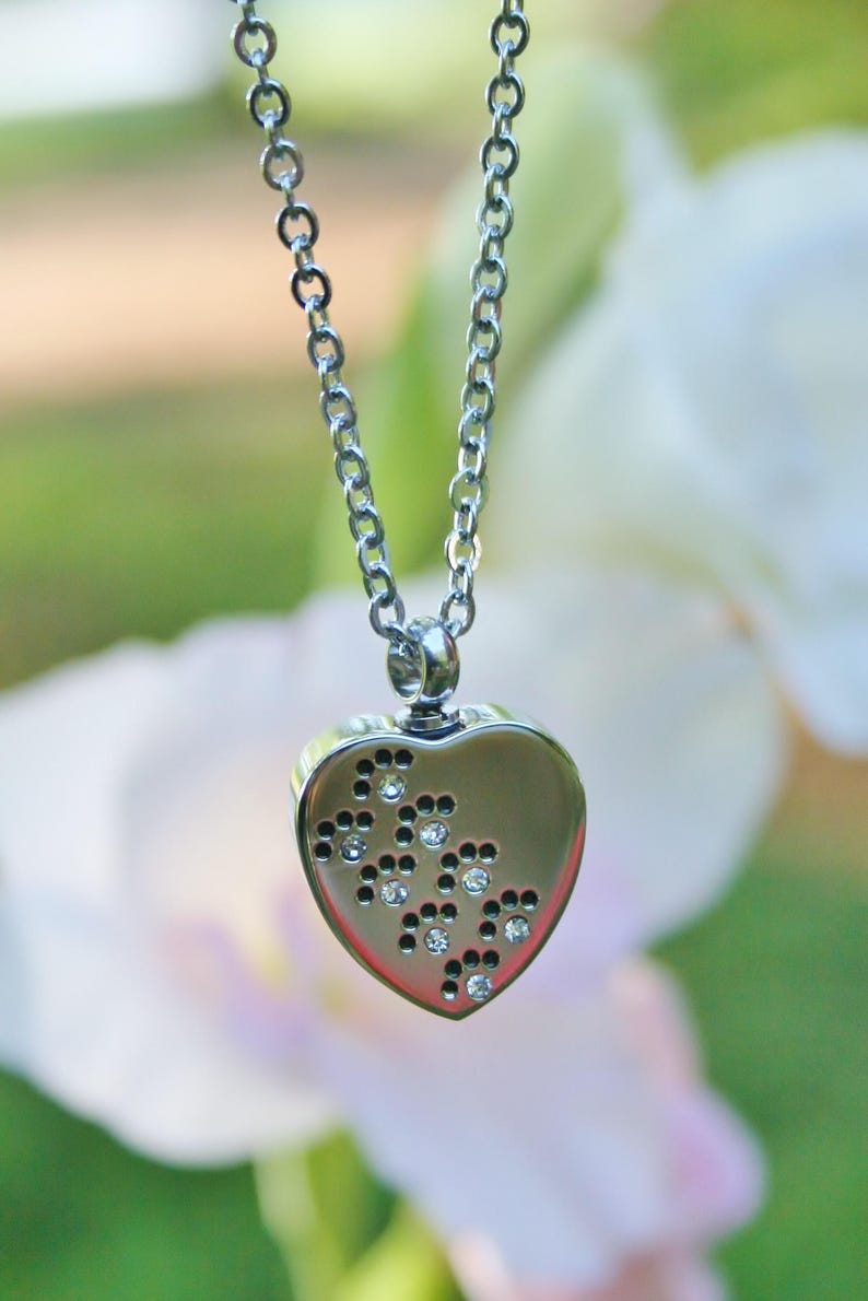 Crystals Paws on My Heart Pet Cremation Jewelry for Ashes Urn Necklace Ash Pendant Dog Cat Pawprint Memorial Gift Stainless Steel Chain Loss