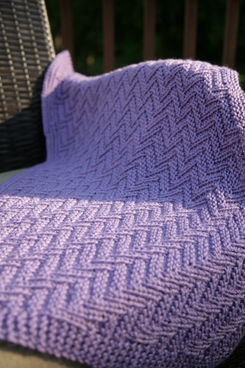 Ziggyzaggy Reversible Blanket Knitting Pattern Baby to Adult 7 Sizes