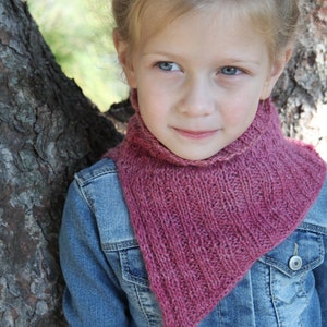 SISTERS cowl - KNITTING PATTERN only -child / adult