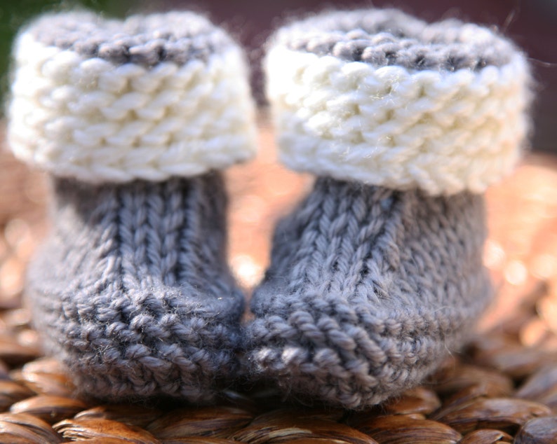 Super Easy Knitting Pattern Baby Booties newborn 3 months | Etsy