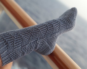 BREAKAWAY socks- knitting PATTERN (adult 3 sizes)