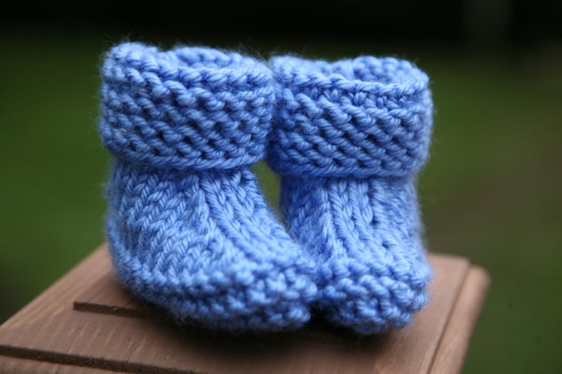 Super Easy Knitting Pattern Baby Booties newborn, 3 Months, 6 Months, 9 Months, 12 Months, 18