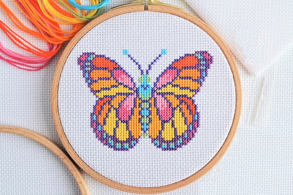 PATTERN Quick Stitch Butterfly Cross Stitch Chart Easy Pretty Small Insect  Modern Design Happy Colours Fits 5-inch Hoop on 14 Count -  Canada