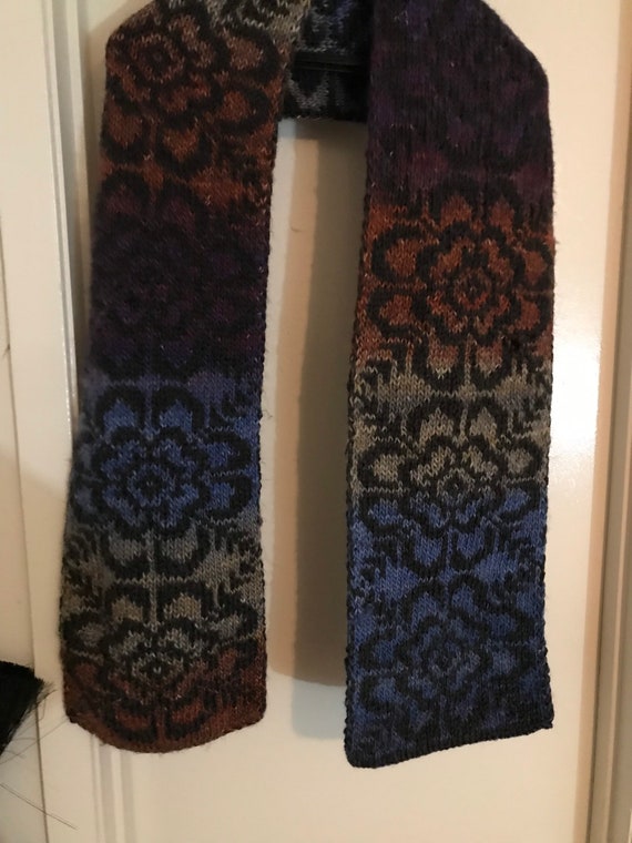 Double knitted reversible Floral scarf