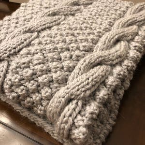 Bobbles and cables alpaca knit throw