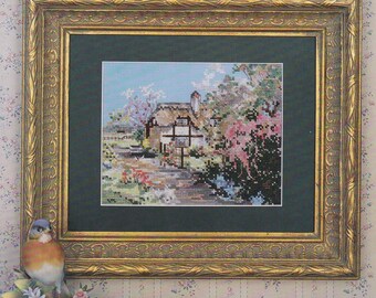 Marty Glocken Primrose Cottage Englisch Landschaft 2, Vintage 1991, Englisch Country Szene Kreuzstich, 80 Stiche high X100 Stiche breit