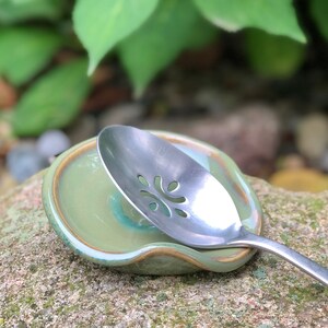 Ceramic Spoon Rest, Spoon Holder, Stoneware Ceramic Pottery, Green Kitchen Decor, Home Decor, Utensil Plate, Kitchen Gadgets