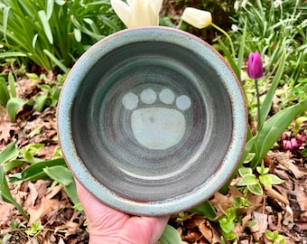 Large Dog Dish, Ceramic Pet Dish, Dog Bowl, Paw Print Stoneware Dog or Cat Pet Bowl, Ceramic Pottery Food and Water Dish, Handmade