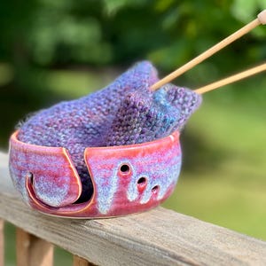 Ceramic Yarn Bowl, Pink Rose Knitting Bowl, Knitting & Crochet Container, Pottery Yarn Holder, Yarn Organizer, Gift for Mom Women Knitters