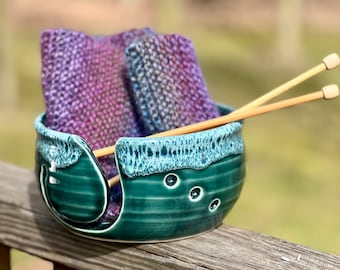 Bol à fil en céramique verte : organiseur pour tricot et crochet