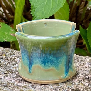 Ceramic Sponge Holder, Sink Caddy,  Modern Kitchen Decor, Green Home Decor, Sponge Storage Keeper