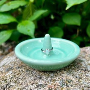 Ring Dish, Green Ceramic, Handmade Jewelry Dishes, Pottery Jewelry Holder, Gifts for Women and Men, Ring Cone,