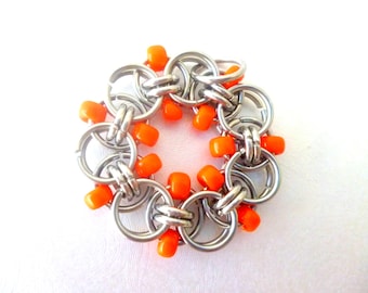 Chainmaille Flower Pendant: Stainless Steel & Miyuki Beads