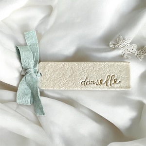 gepersonaliseerde plaatskaart bruiloft, lint naamkaartje bruiloft, plaatskaarten bladwijzer, tafeldecoratie babyshower, herbruikbare plaatskaarten