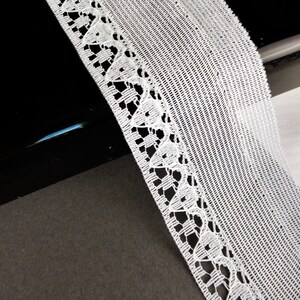 Borde bordeado de encaje blanco 6 Yds Vintage Stiff Lace Trim 1.75" in. ancho Decoración del hogar Adorno de encaje Adorno Cortina Bordeada Acolchado de encaje