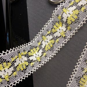 Delicate Vintage Yellow Off White Fine Lace 3 Yards Intricate Pattern Lace Trim 1.25&quot; in. wide DIY Sewing Embellishment Vintage Dress Lace