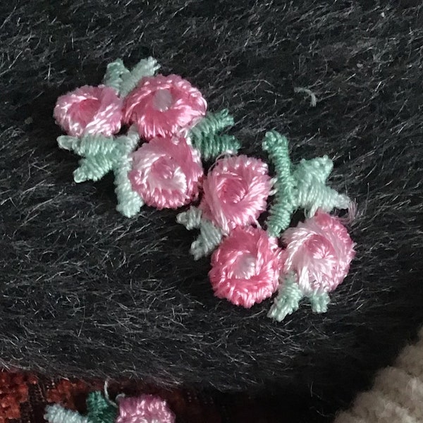 DOUBLE FLORAL PATCH Vintage Pink White Decorative Floral Vintage Embroidered Applique Tiny Flower #5116